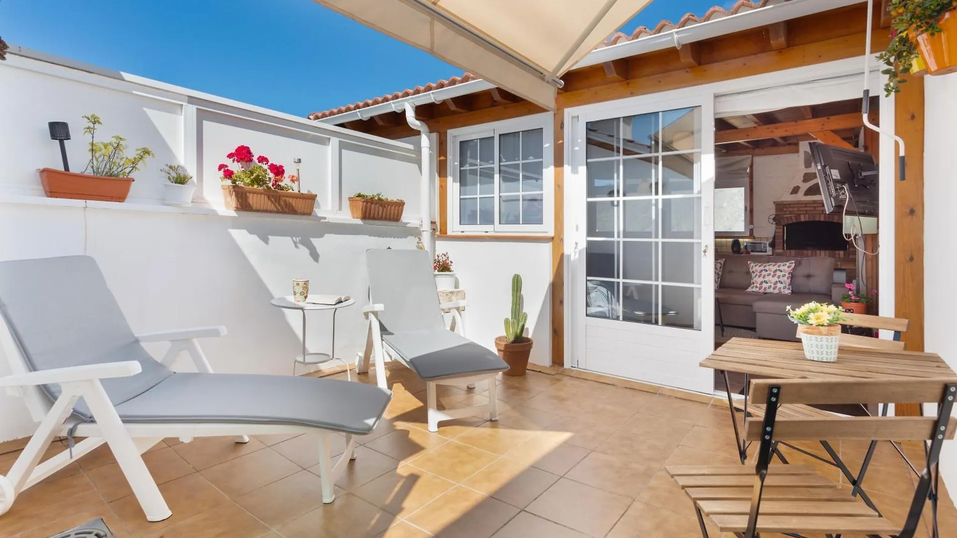 Studio Home In لا أوروتافا